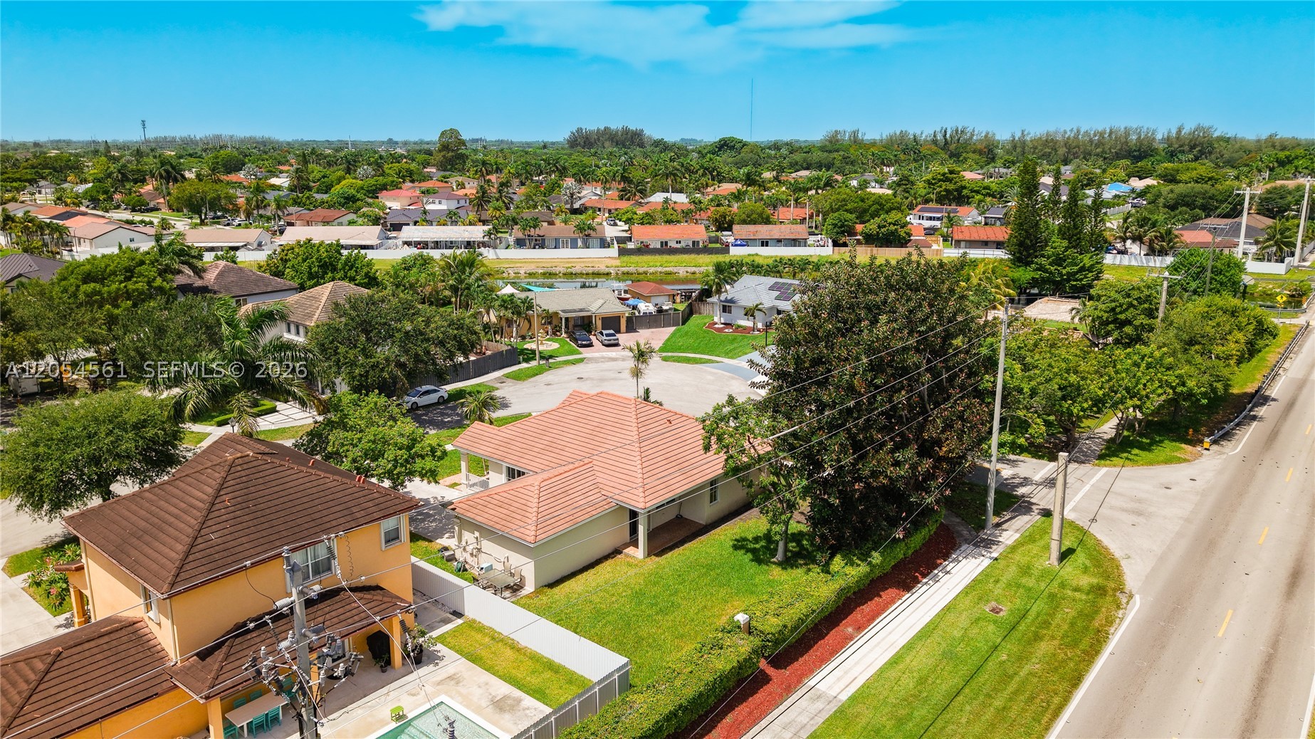 COUNTRYSIDE - Residential