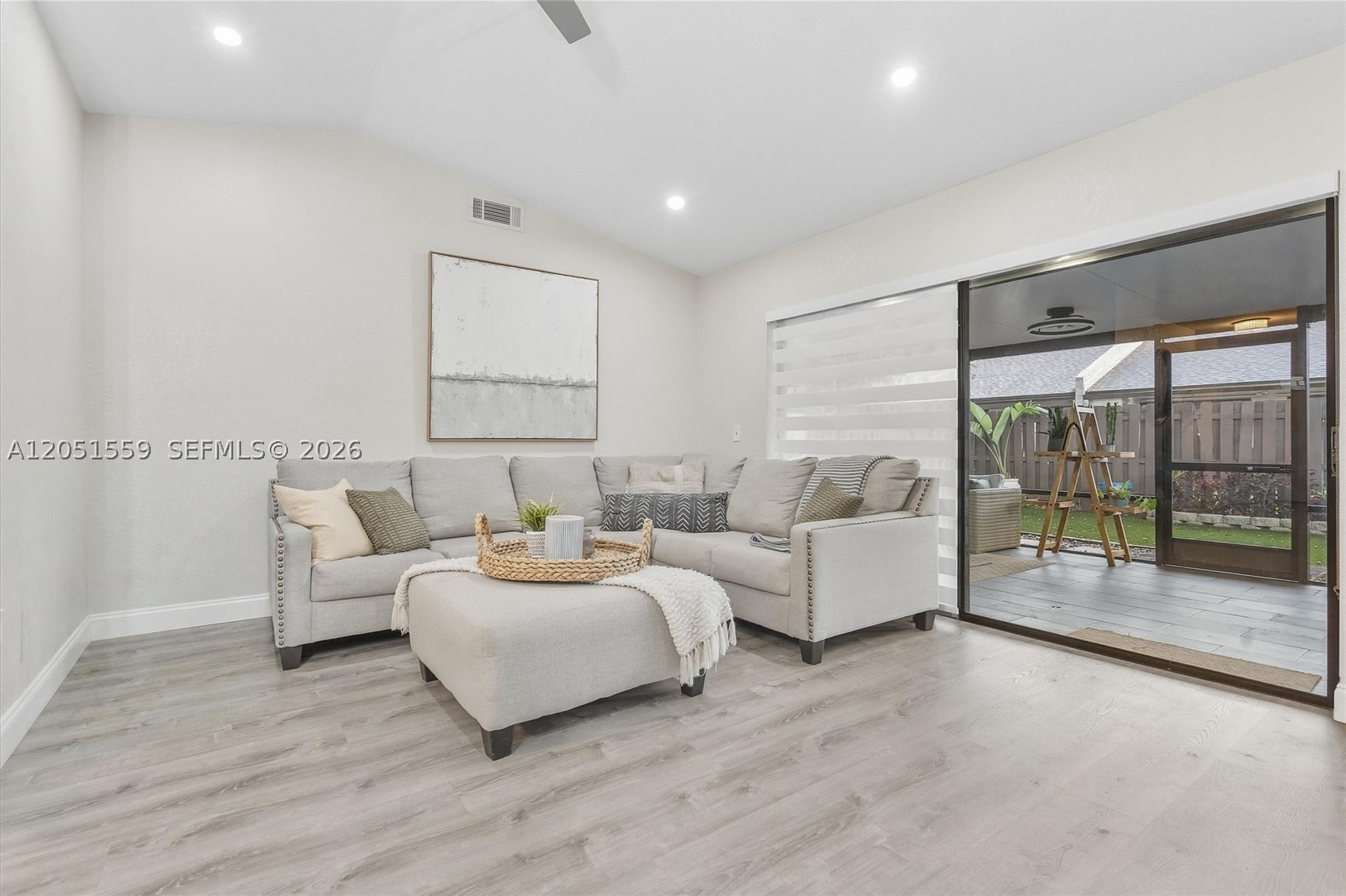 EVERGLADES SUGAR & LAND C - Residential Lease