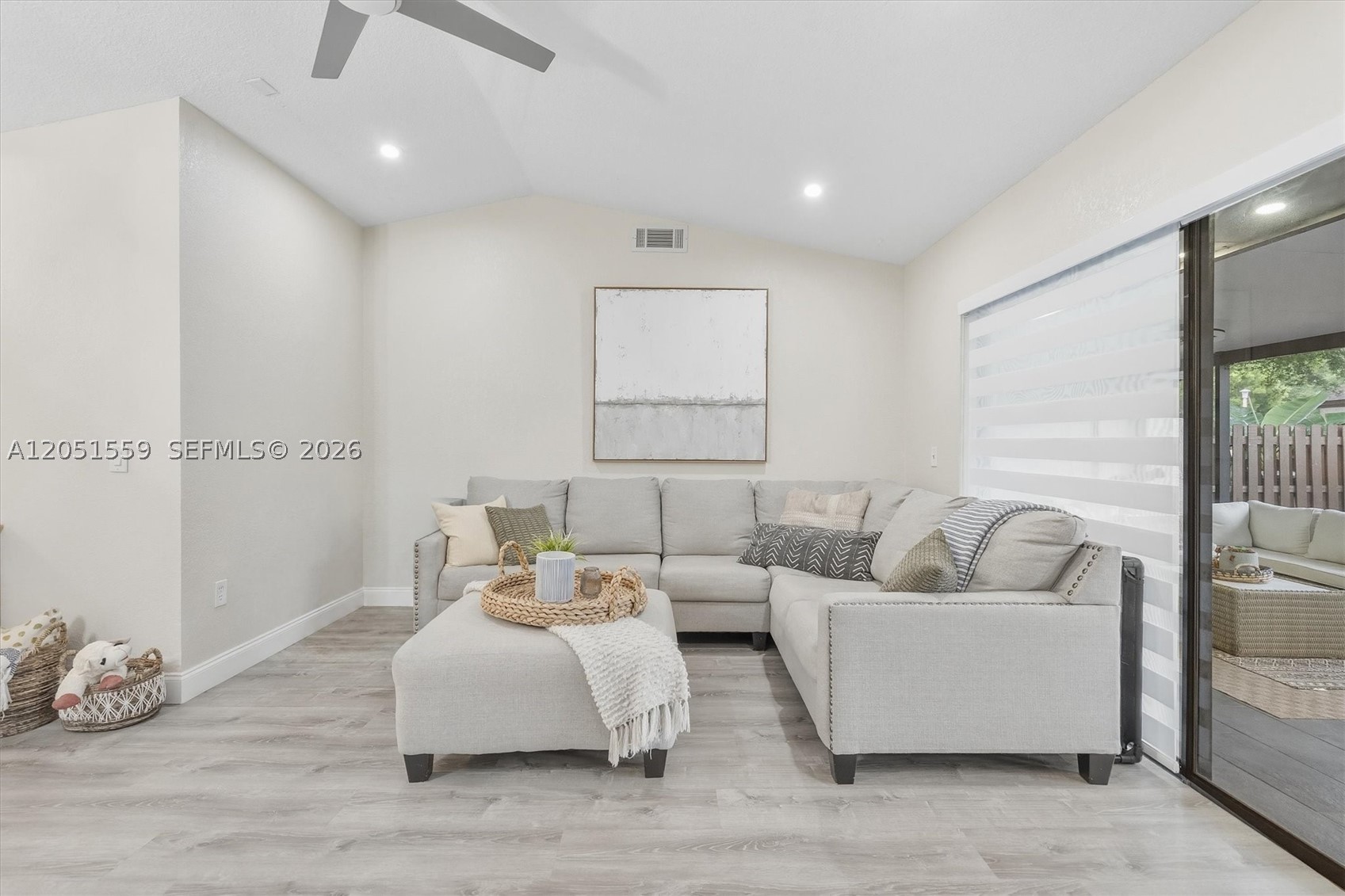 EVERGLADES SUGAR & LAND C - Residential Lease