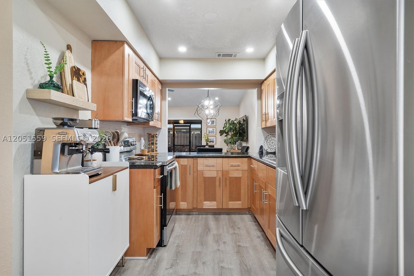 EVERGLADES SUGAR & LAND C - Residential Lease