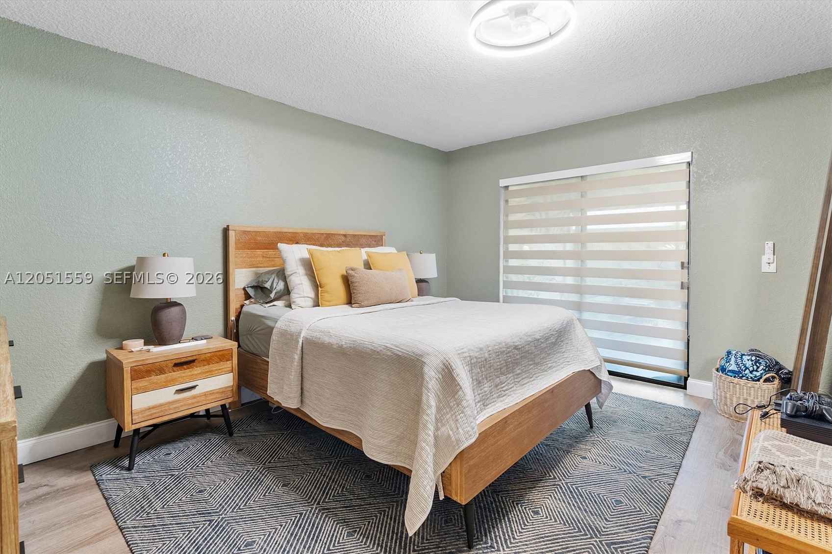 EVERGLADES SUGAR & LAND C - Residential Lease