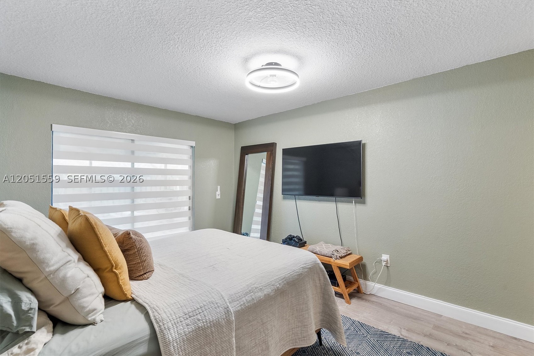EVERGLADES SUGAR & LAND C - Residential Lease