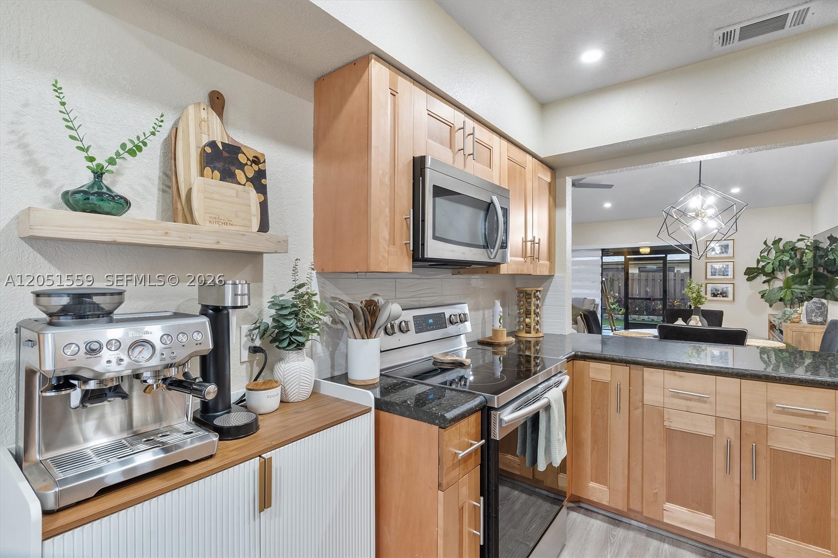 EVERGLADES SUGAR & LAND C - Residential Lease