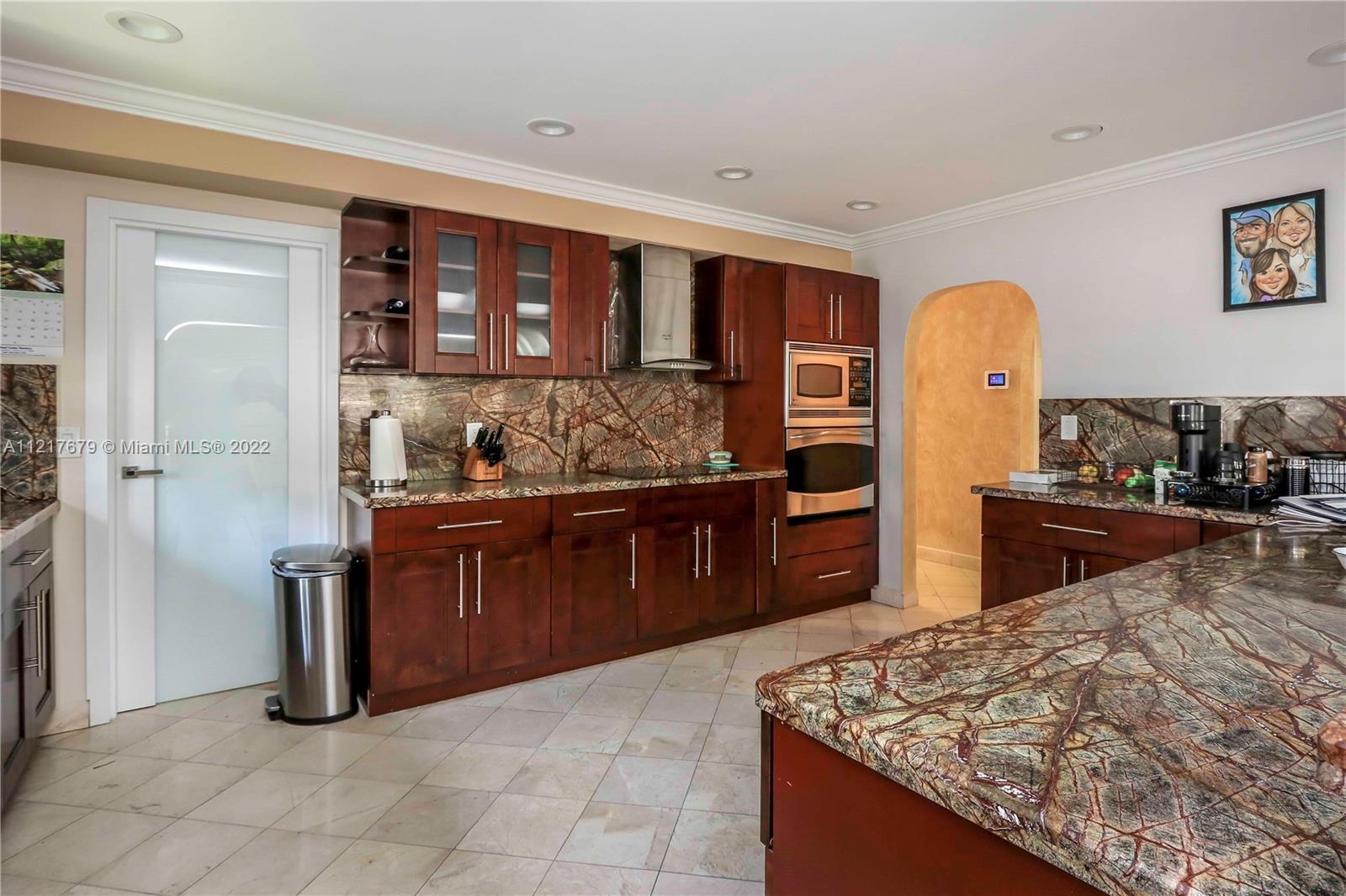 HOLLYWOOD LAKES SEC - Residential