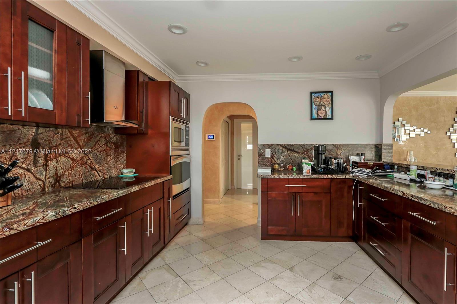HOLLYWOOD LAKES SEC - Residential