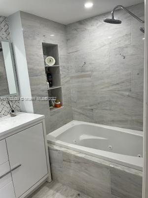 SOMERSET FOUR REPLAT - Residential Lease