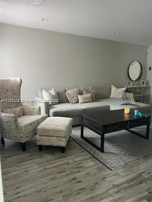 SOMERSET FOUR REPLAT - Residential Lease