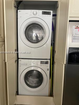 SOMERSET FOUR REPLAT - Residential Lease