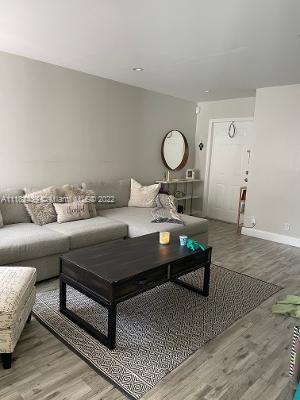 SOMERSET FOUR REPLAT - Residential Lease