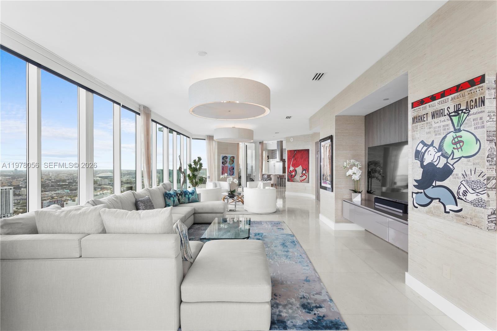 PARAMOUNT BAY CONDO - Residential