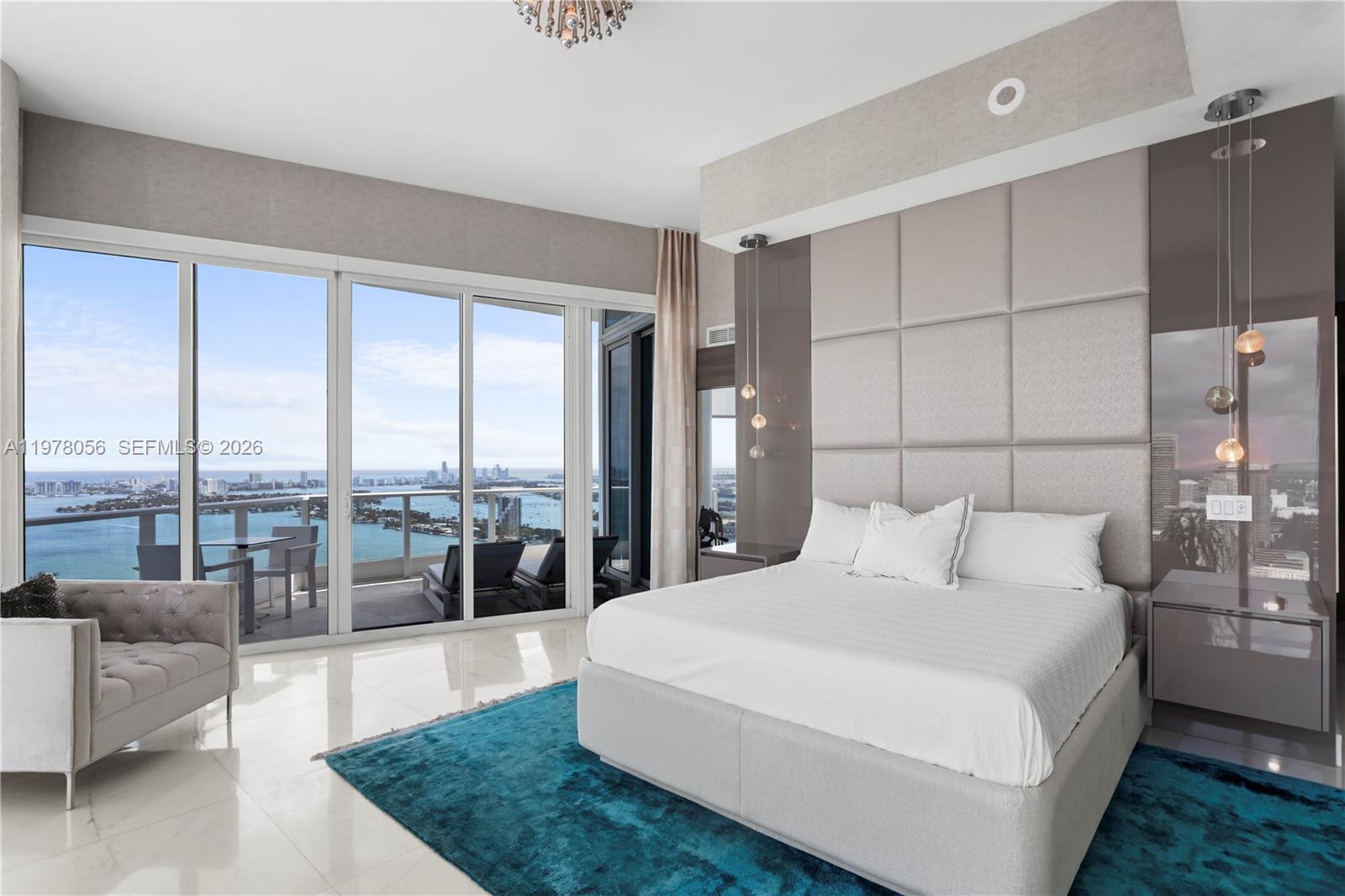 PARAMOUNT BAY CONDO - Residential
