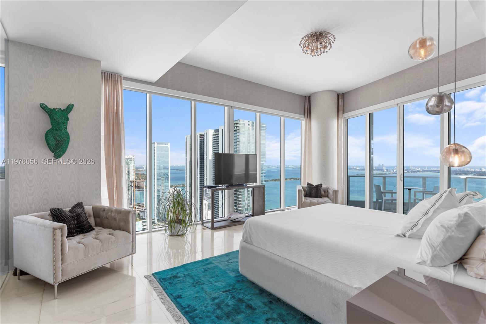 PARAMOUNT BAY CONDO - Residential