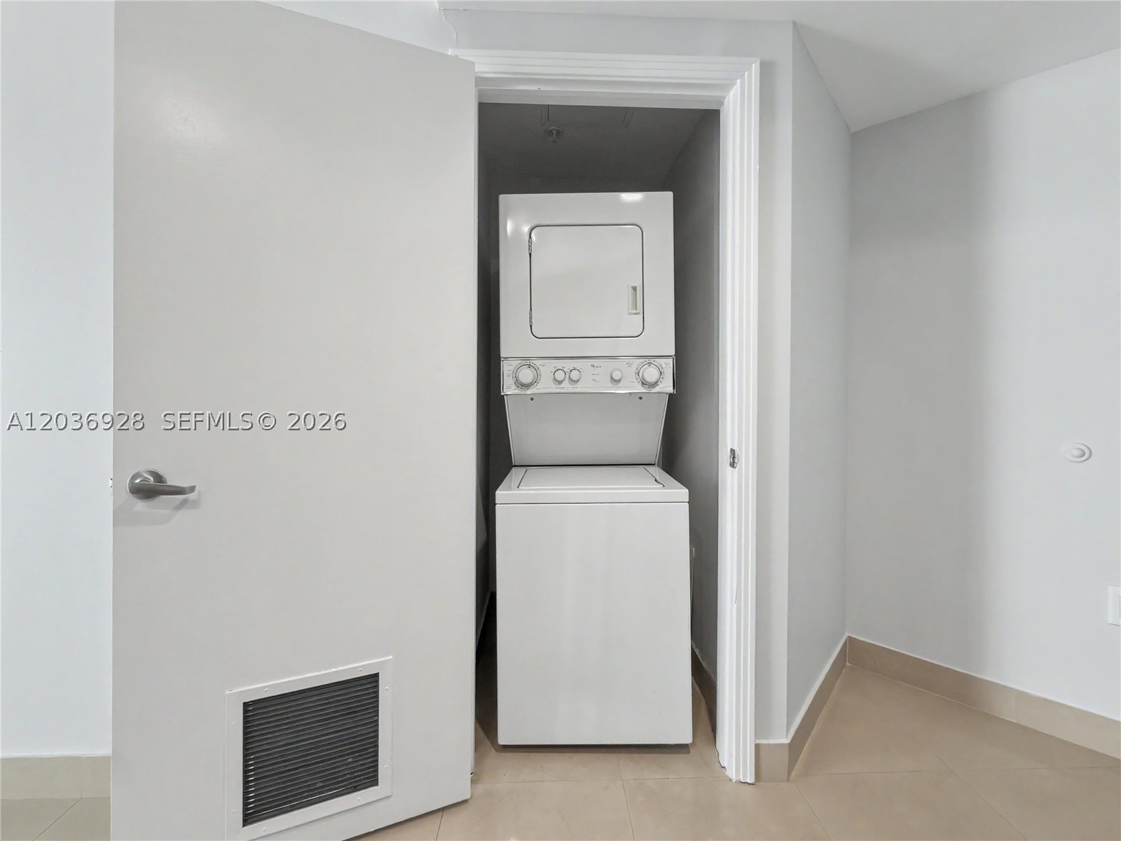 METROPOLIS I AT DADELAND - Residential Lease
