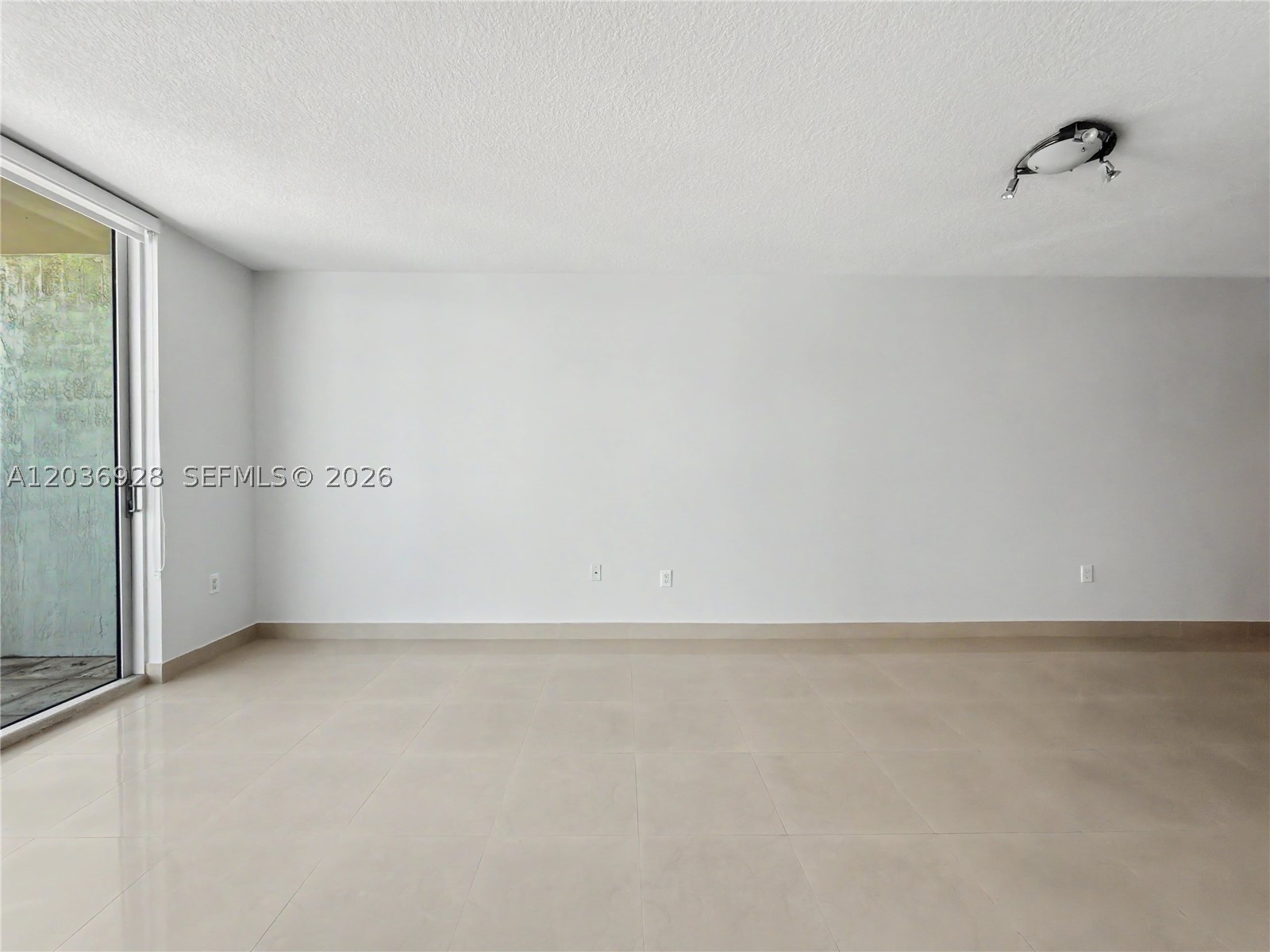 METROPOLIS I AT DADELAND - Residential Lease