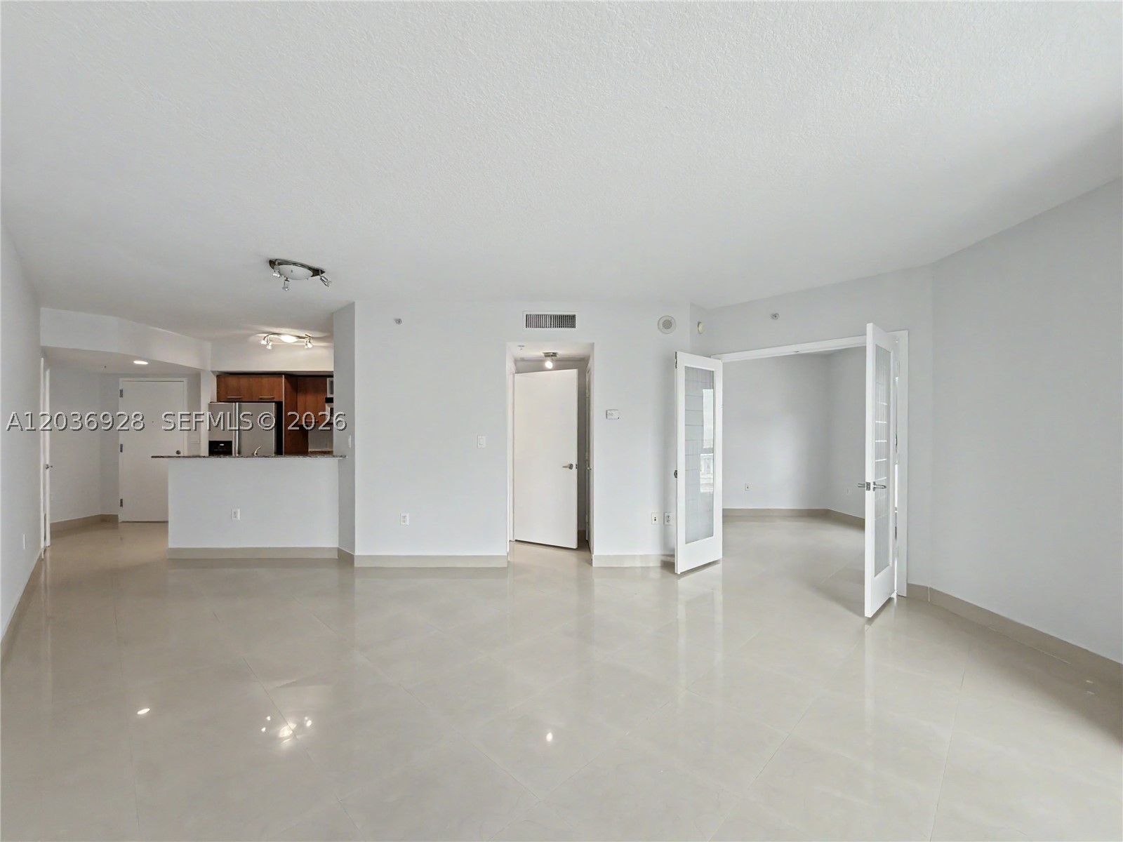 METROPOLIS I AT DADELAND - Residential Lease