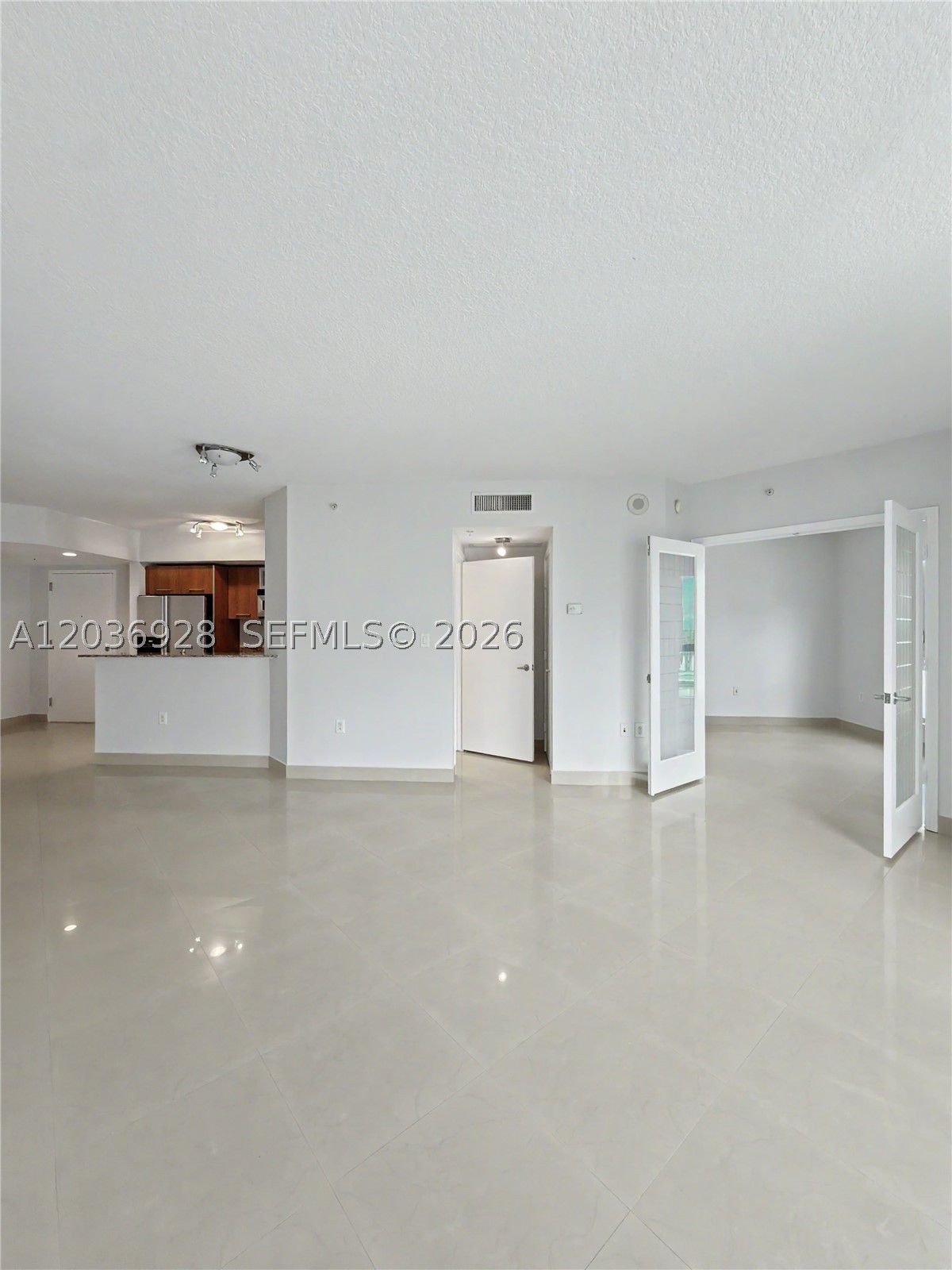 METROPOLIS I AT DADELAND - Residential Lease