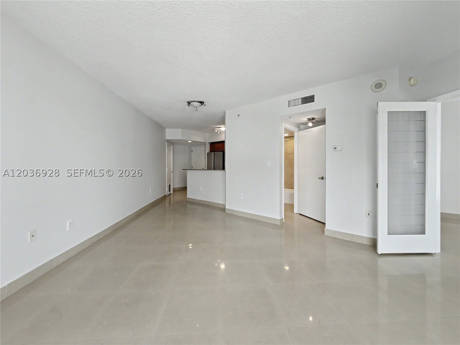 METROPOLIS I AT DADELAND - Residential Lease