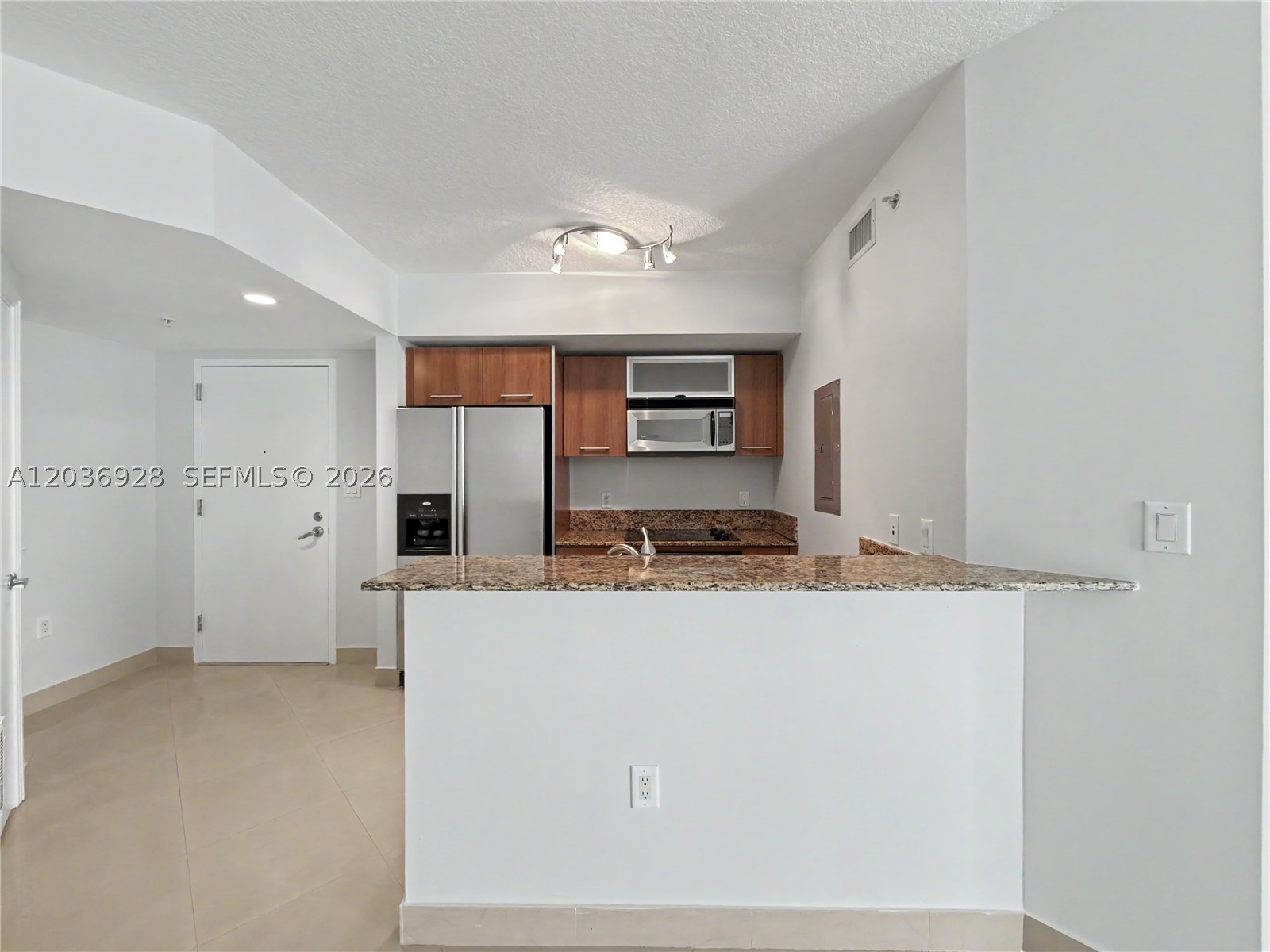 METROPOLIS I AT DADELAND - Residential Lease