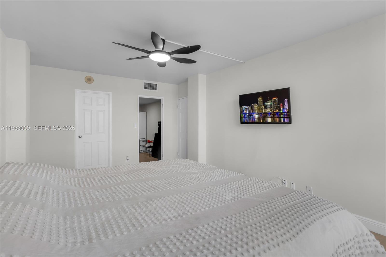 OLYMPUS CONDO PHASE - Residential