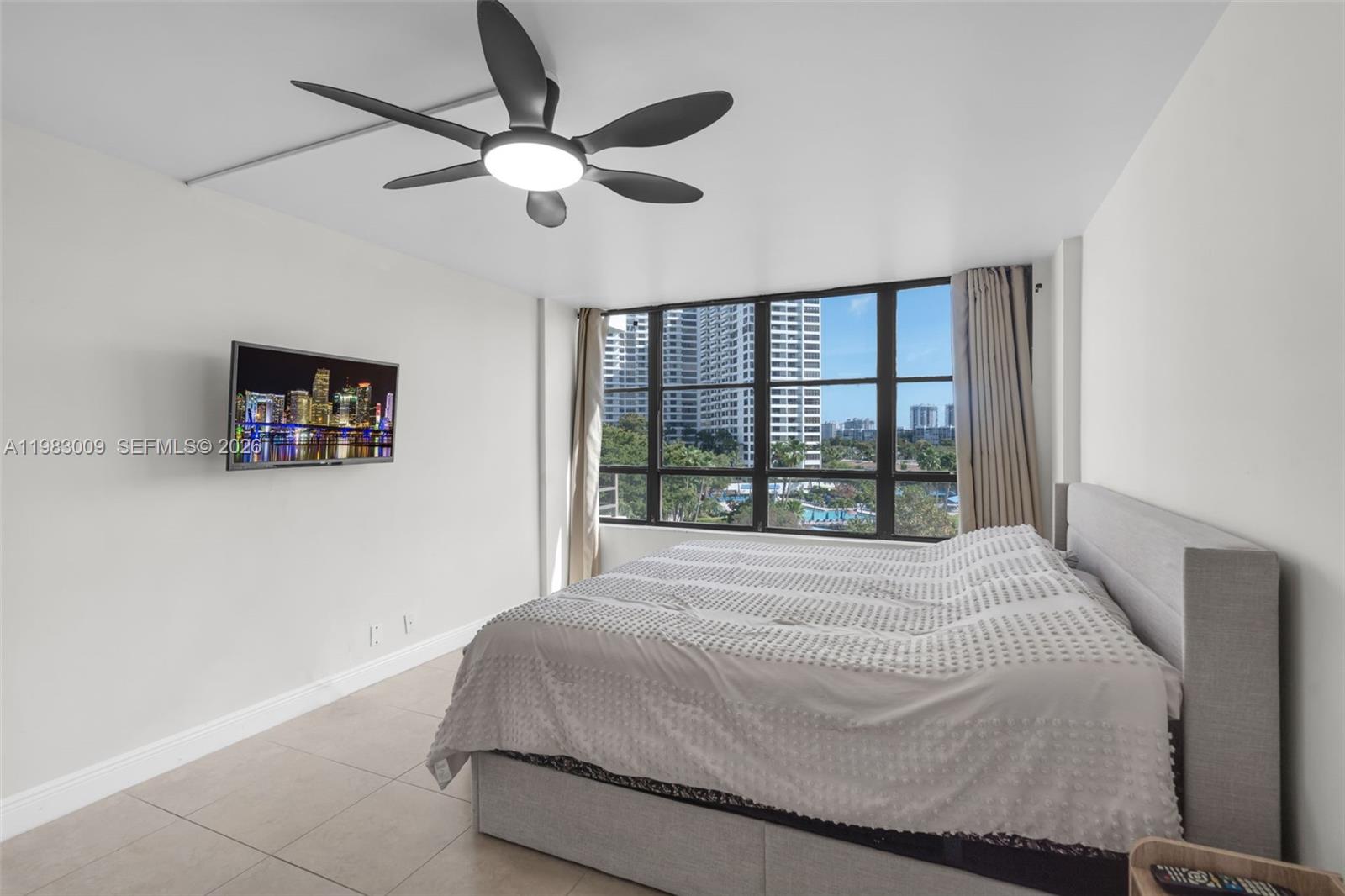 OLYMPUS CONDO PHASE - Residential