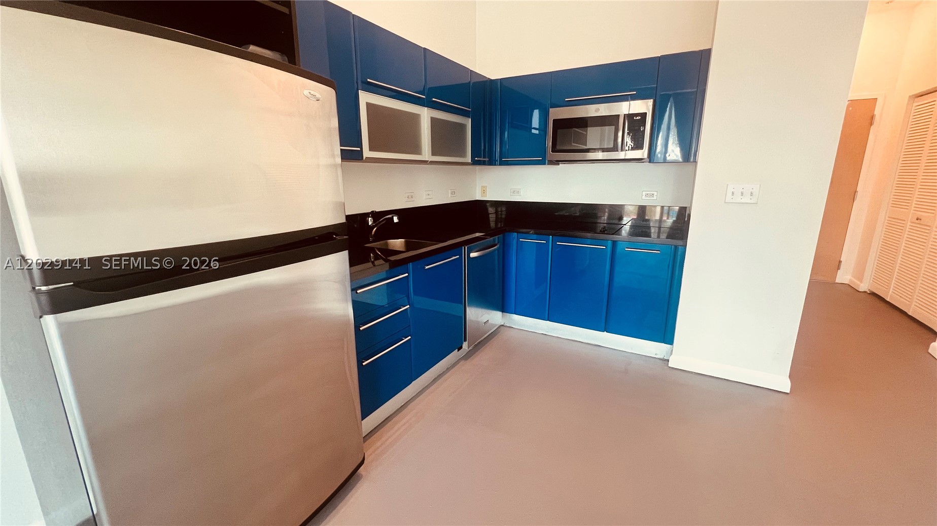 VIZCAYNE SOUTH CONDO - Residential Lease
