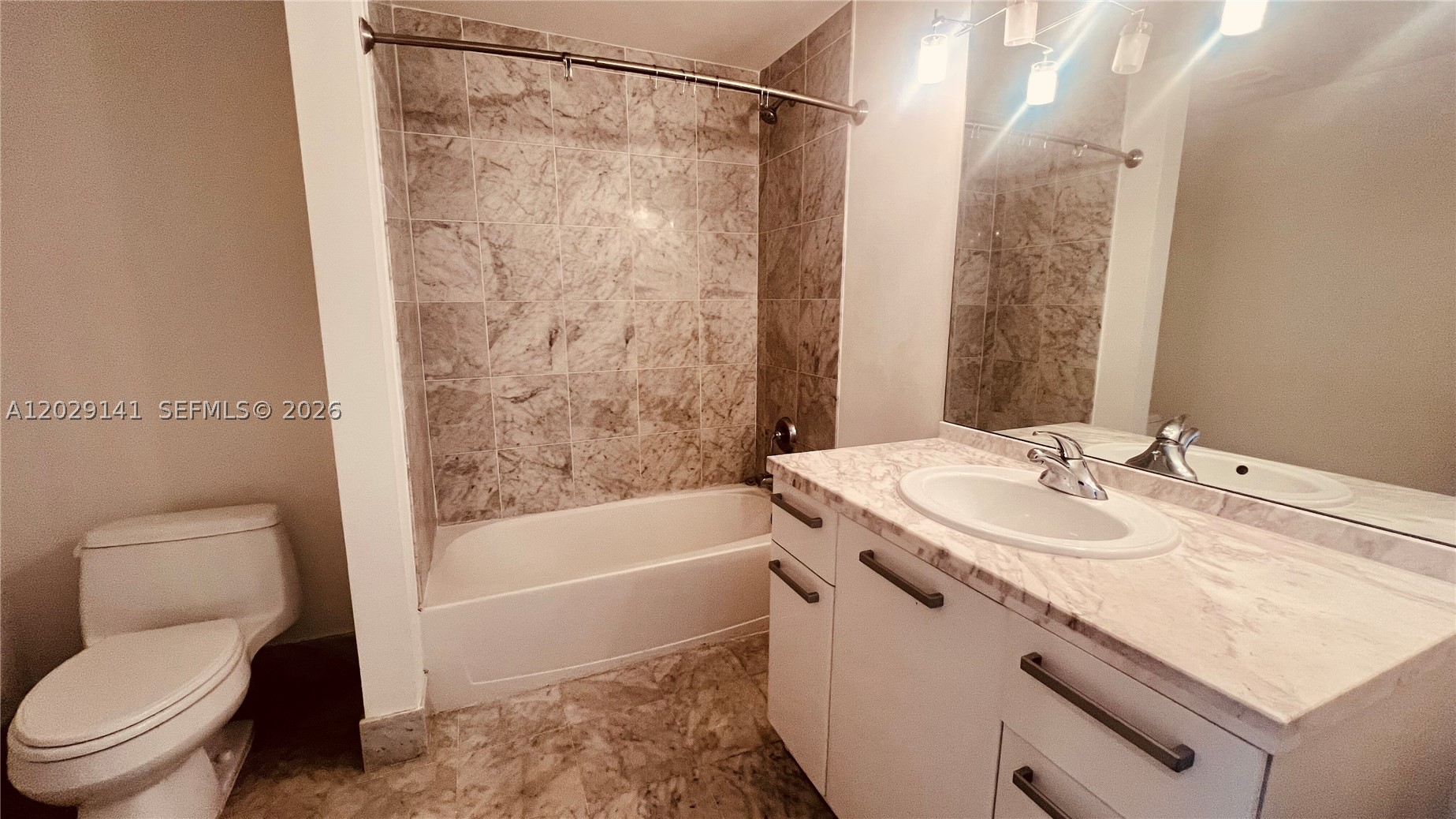 VIZCAYNE SOUTH CONDO - Residential Lease