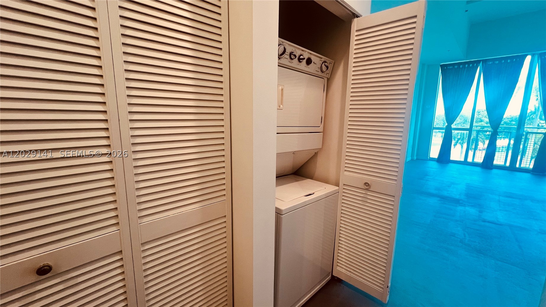 VIZCAYNE SOUTH CONDO - Residential Lease