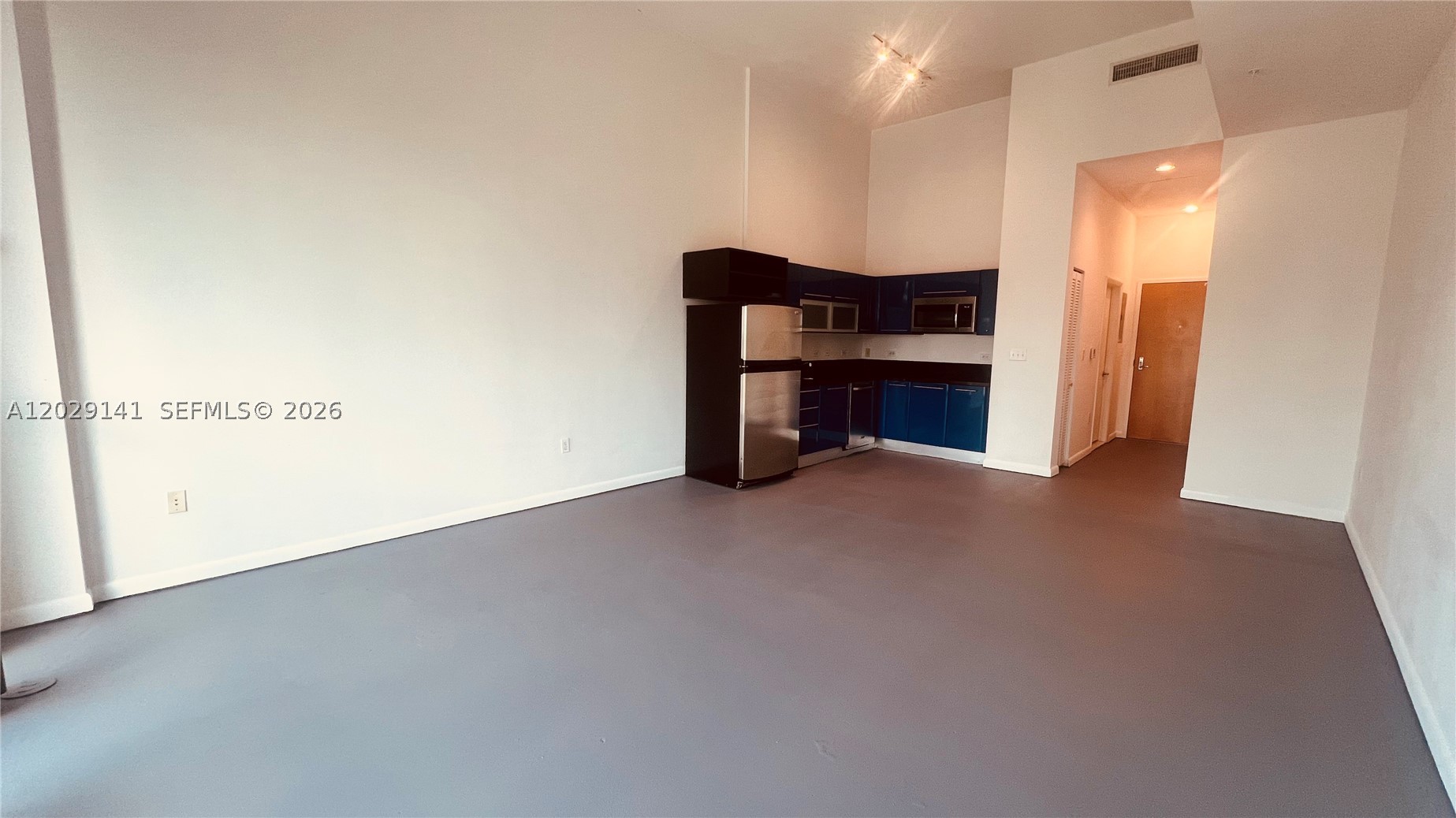 VIZCAYNE SOUTH CONDO - Residential Lease