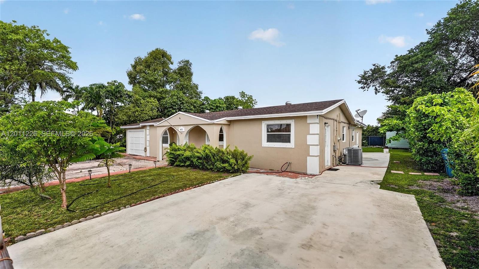CAROL CITY GARDENS - Residential
