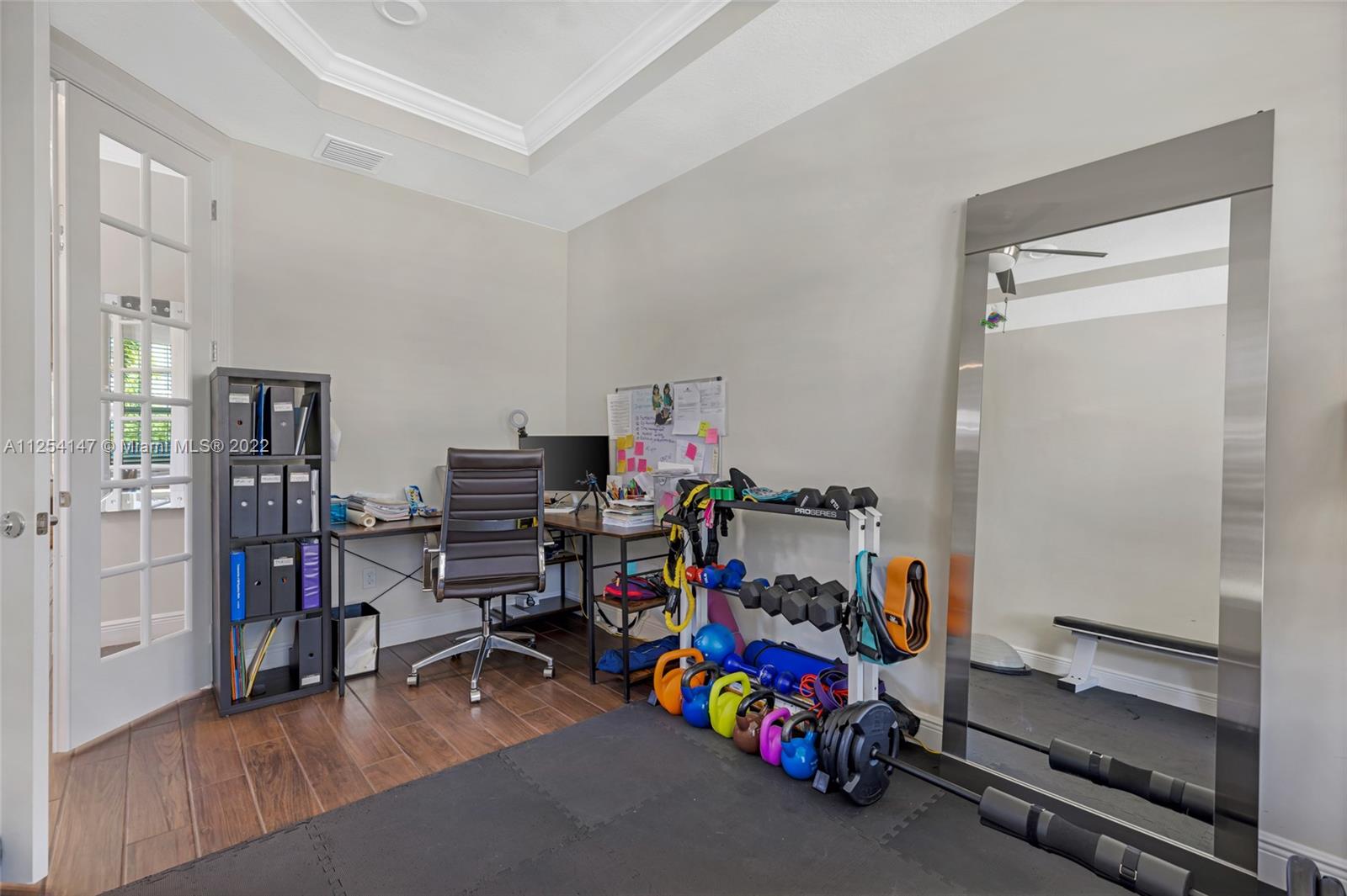 HILLCREST COUNTRY CLUB SO - Residential