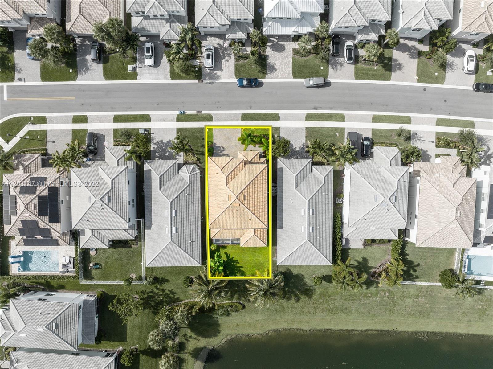 HILLCREST COUNTRY CLUB SO - Residential