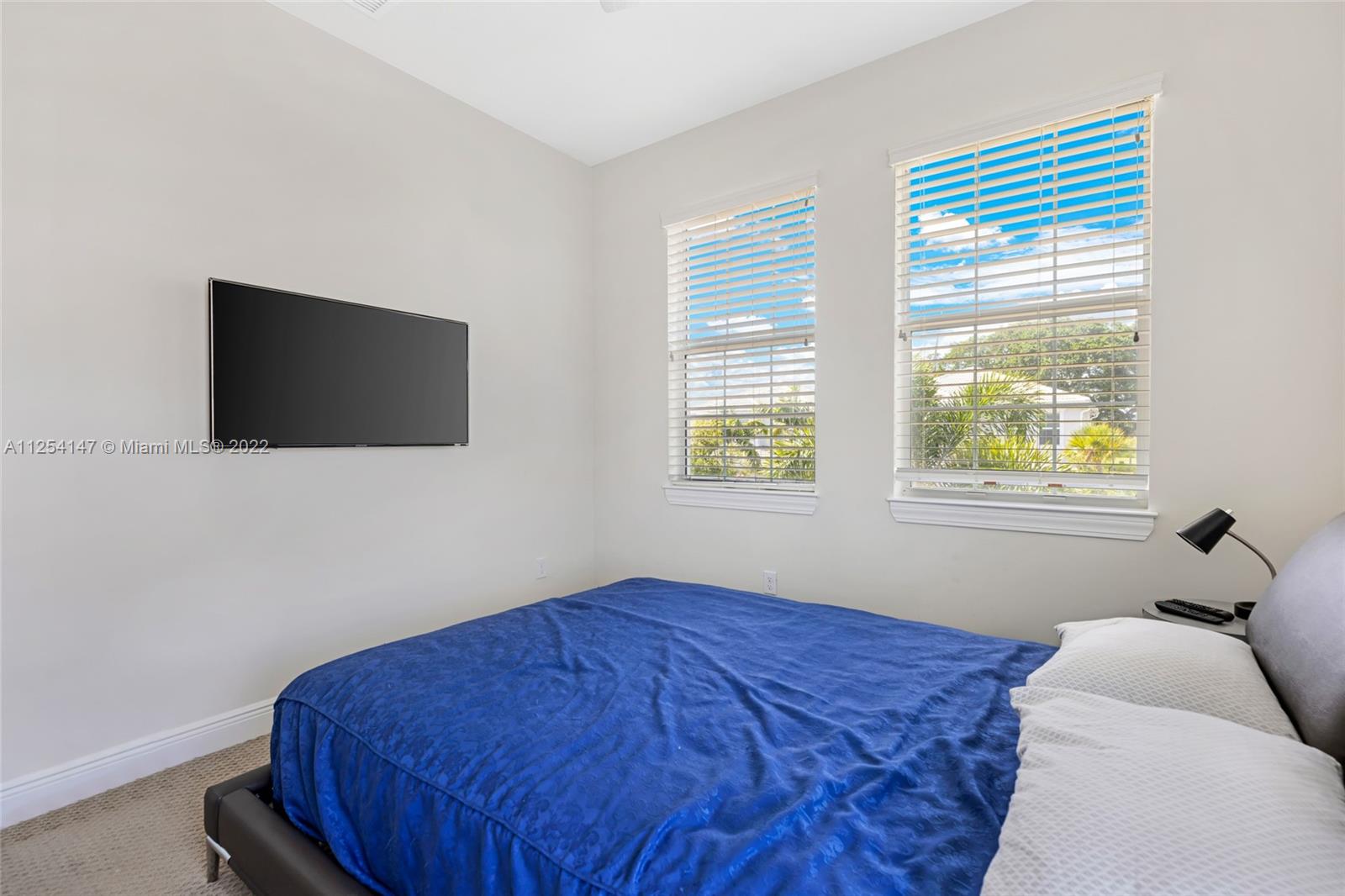 HILLCREST COUNTRY CLUB SO - Residential