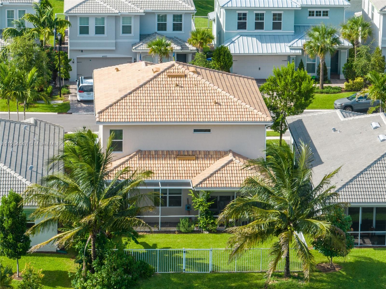 HILLCREST COUNTRY CLUB SO - Residential