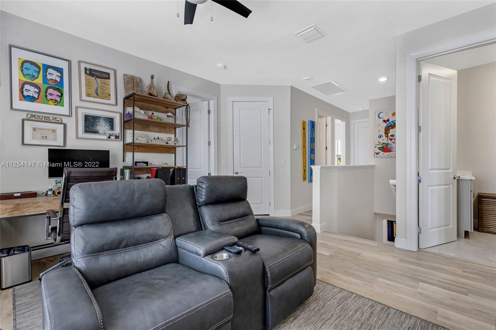 HILLCREST COUNTRY CLUB SO - Residential