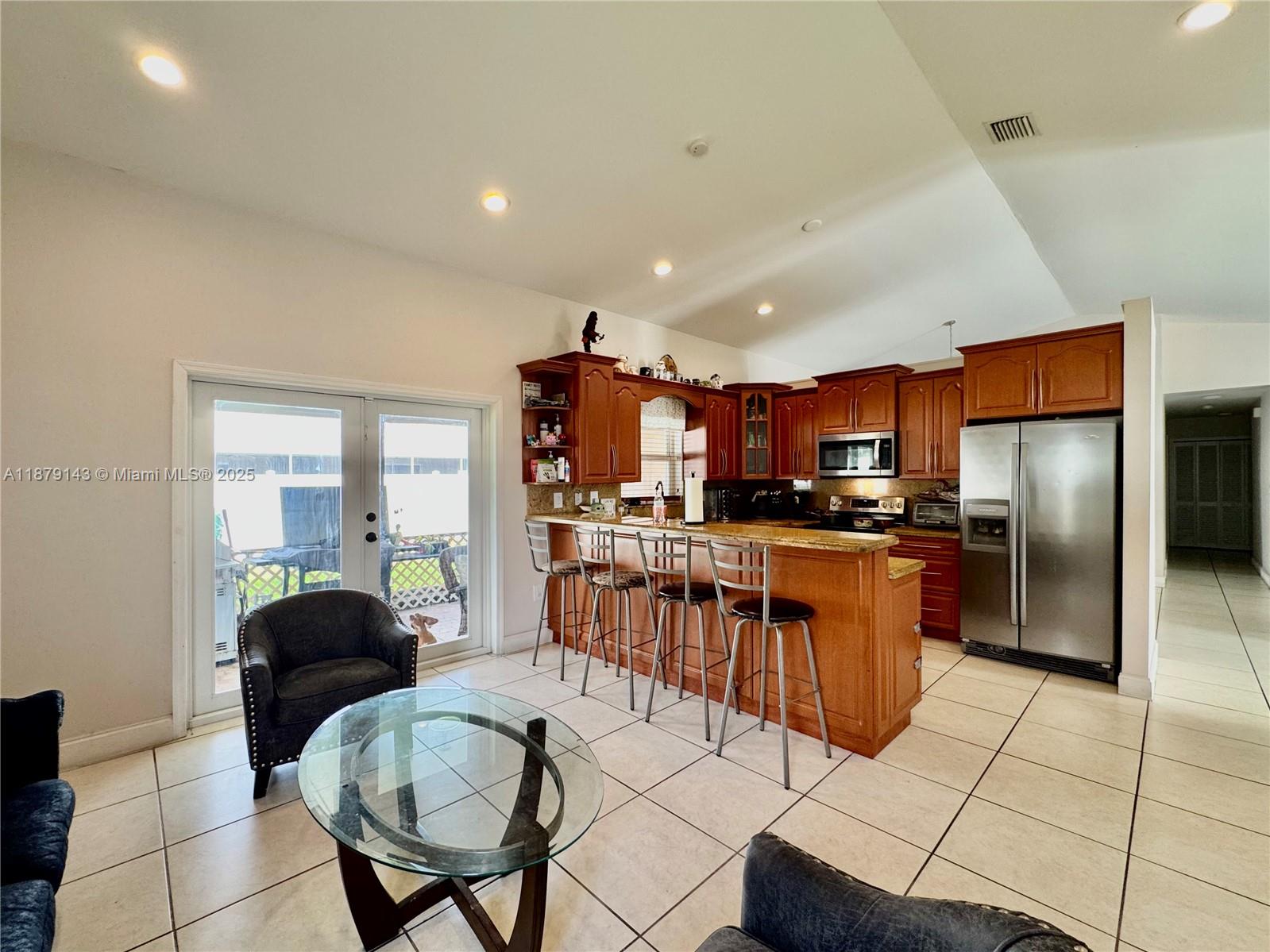 REDLANDS BEST - Residential