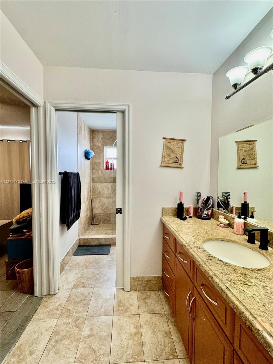 REDLANDS BEST - Residential