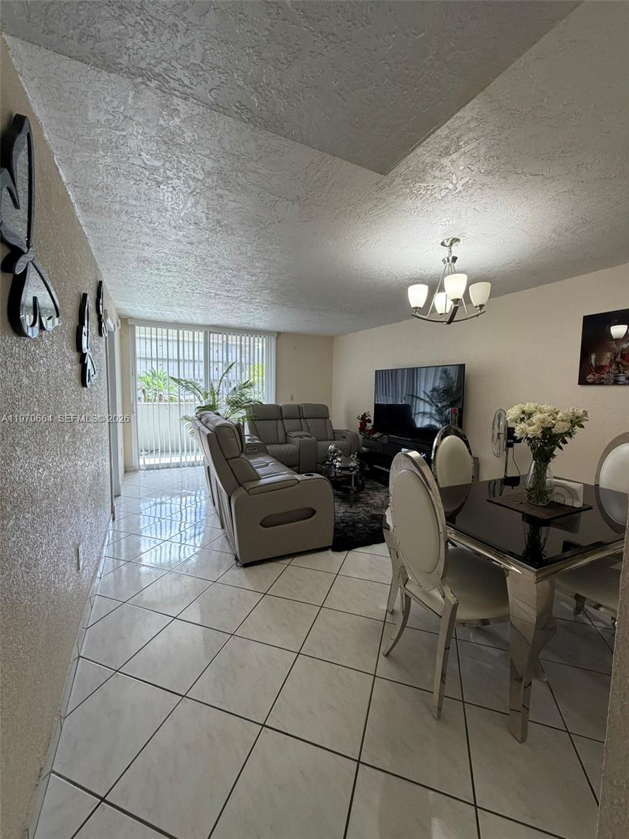 SAMARI LAKE EAST CONDO - Residential