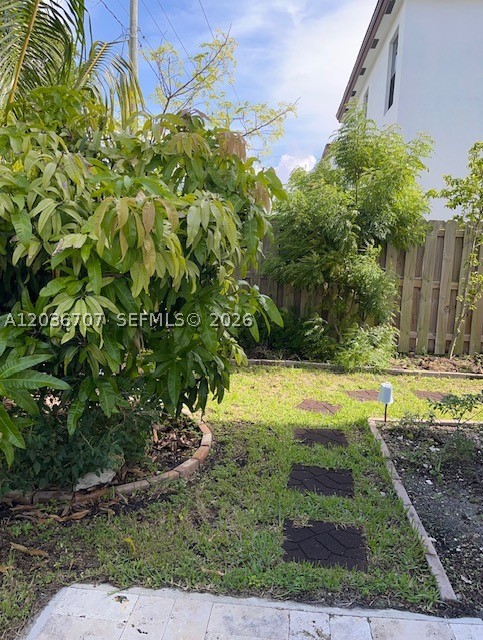 VIA VENTURA NEIGHBORHOOD - Residential