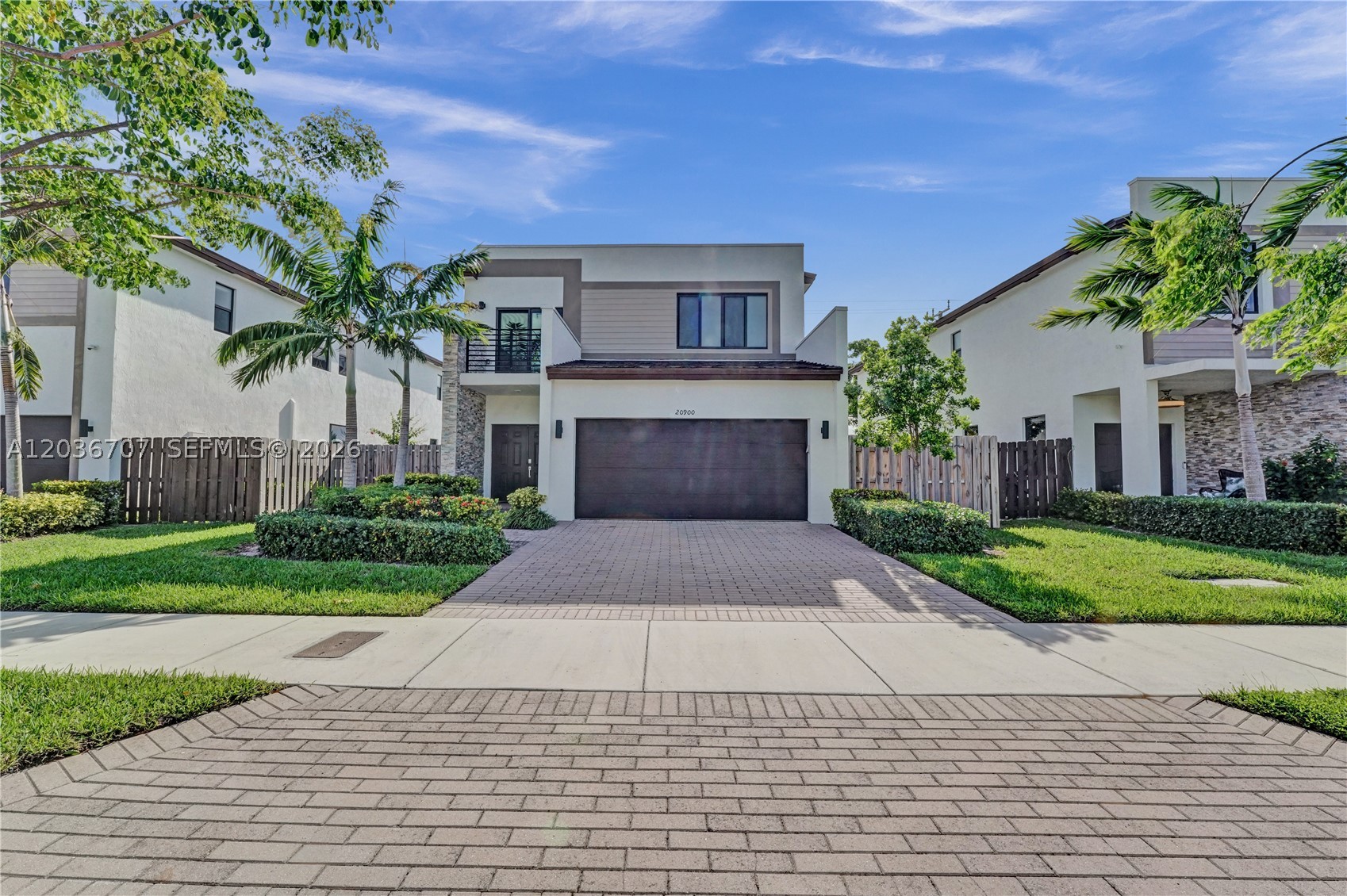 VIA VENTURA NEIGHBORHOOD - Residential
