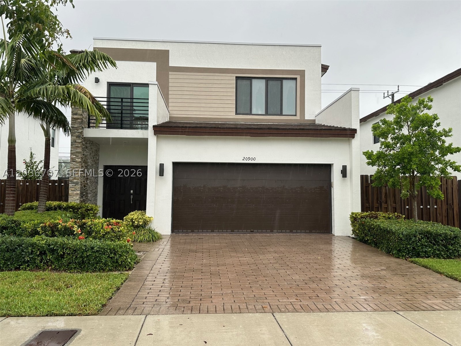 VIA VENTURA NEIGHBORHOOD - Residential
