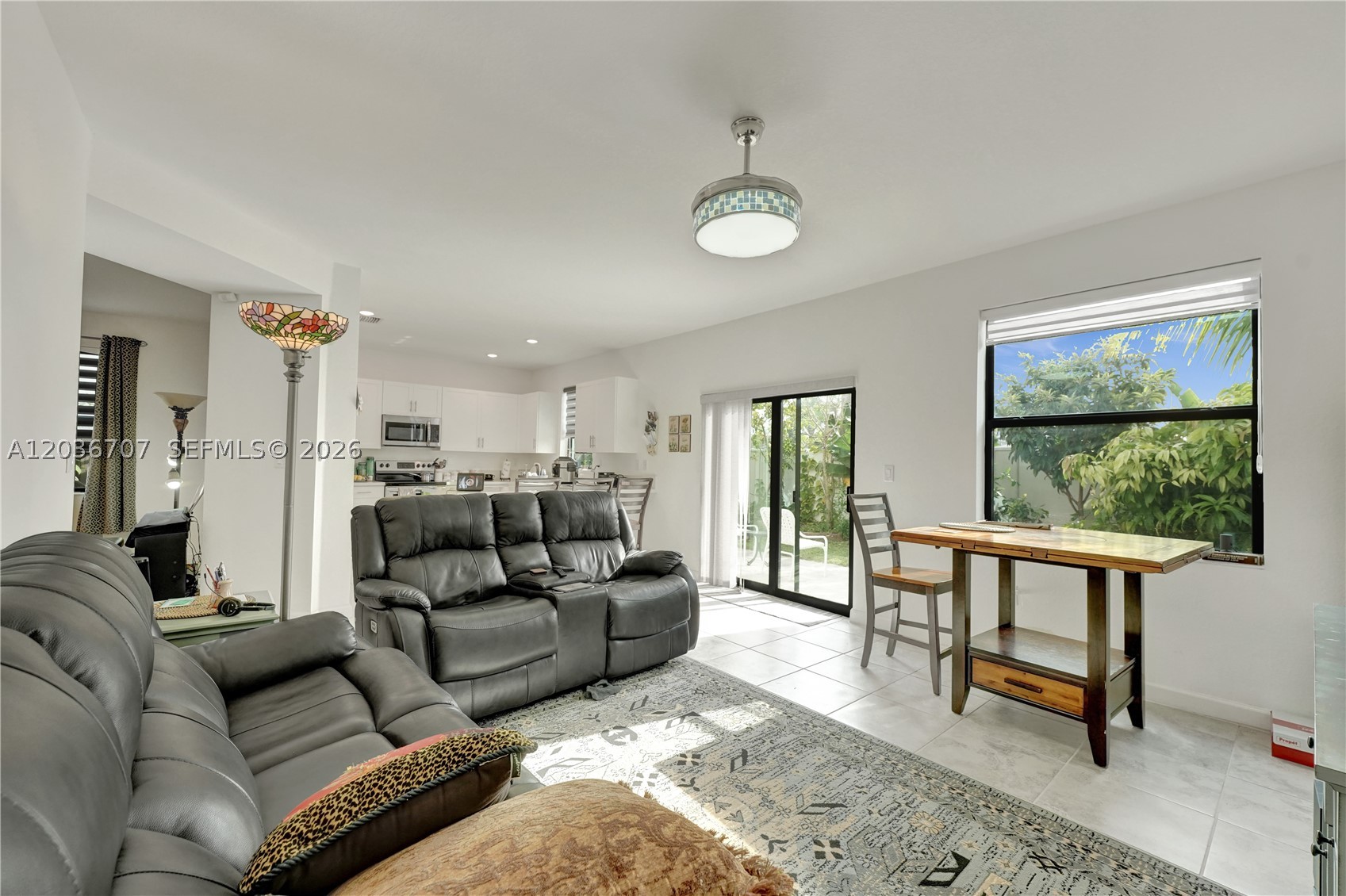 VIA VENTURA NEIGHBORHOOD - Residential