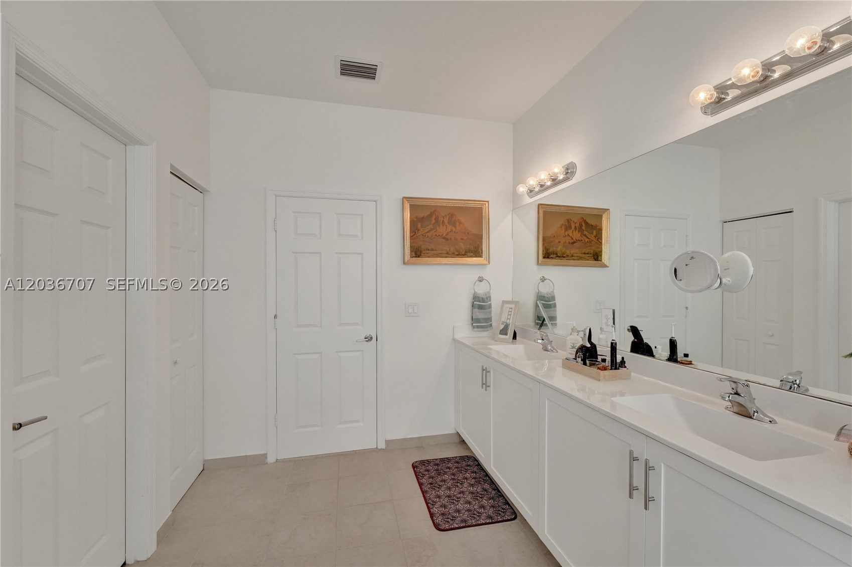 VIA VENTURA NEIGHBORHOOD - Residential