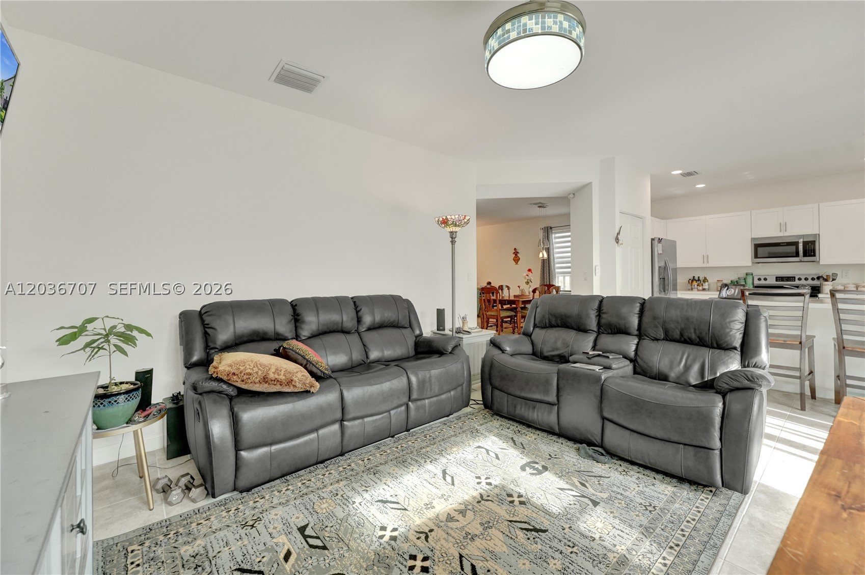 VIA VENTURA NEIGHBORHOOD - Residential
