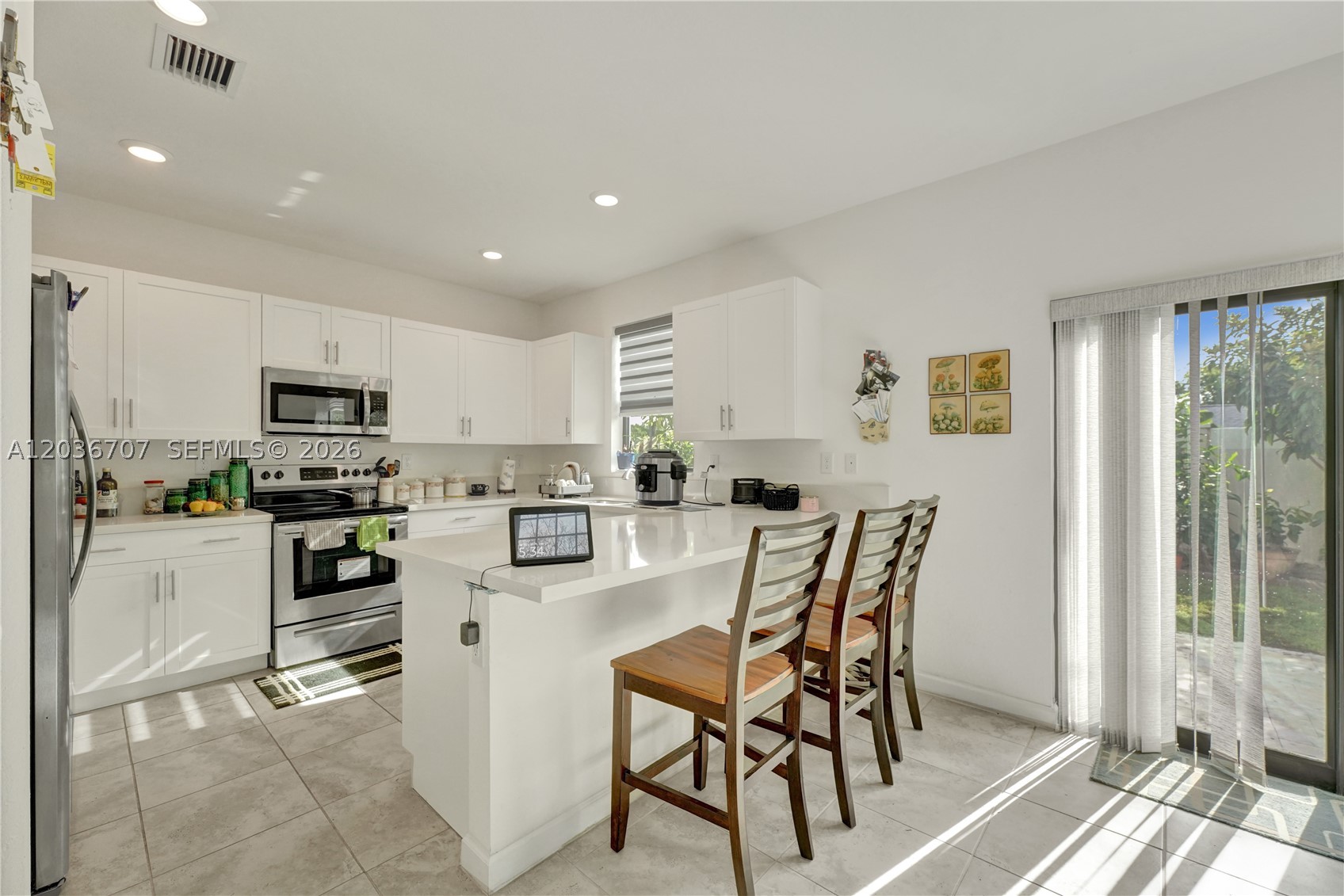 VIA VENTURA NEIGHBORHOOD - Residential