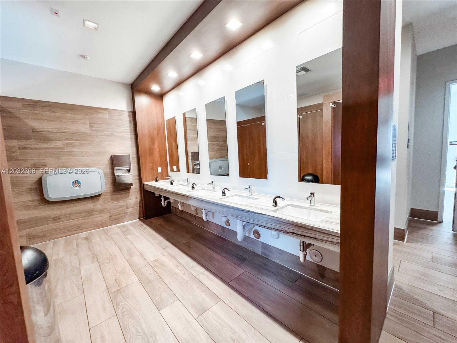 HIGHLAND AT PARK CENTRAL - Residential