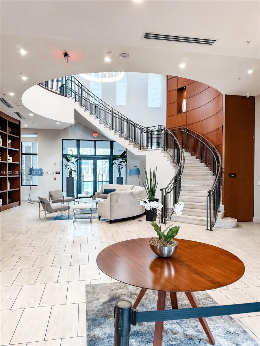 HIGHLAND AT PARK CENTRAL - Residential