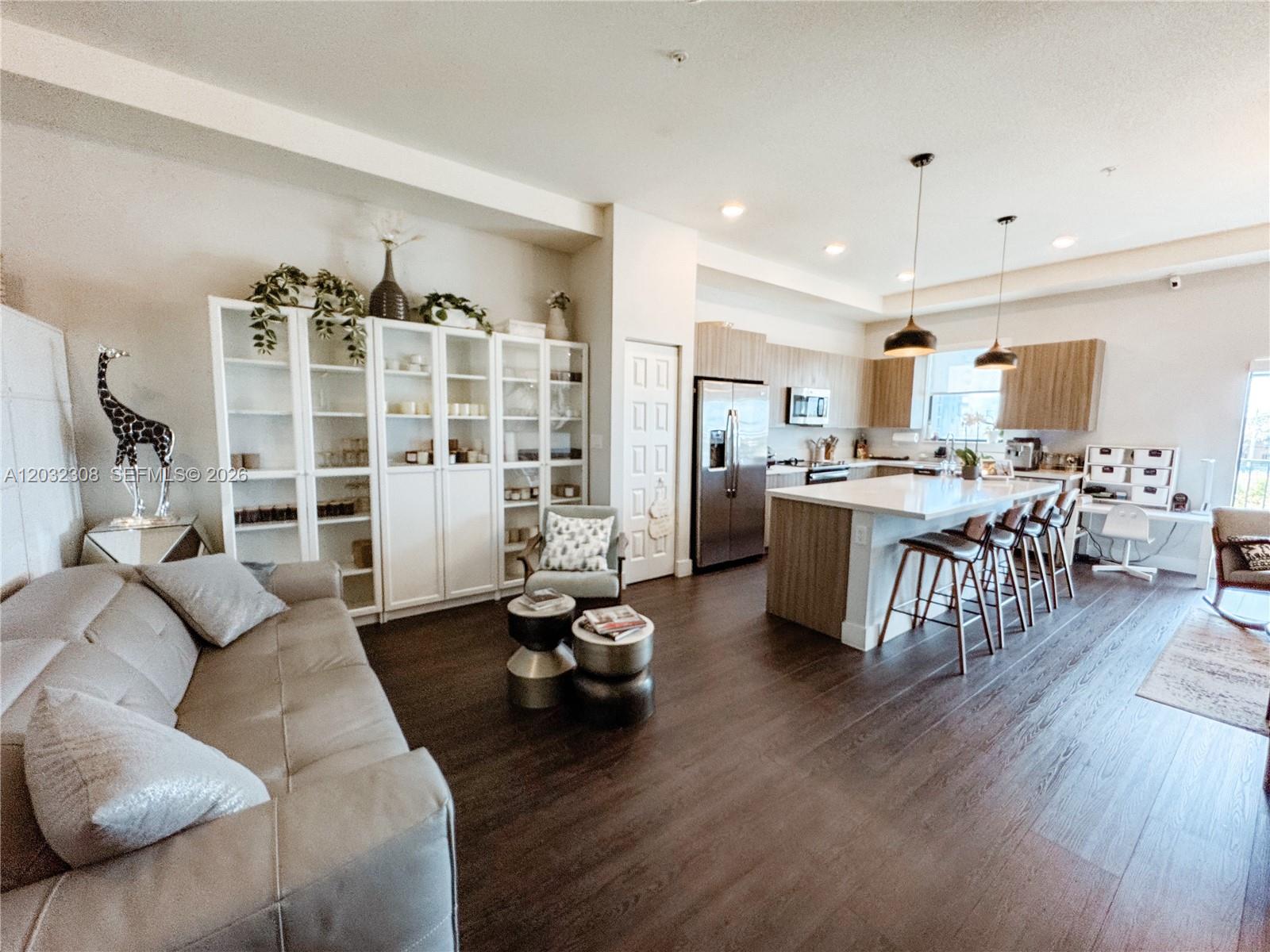 HIGHLAND AT PARK CENTRAL - Residential