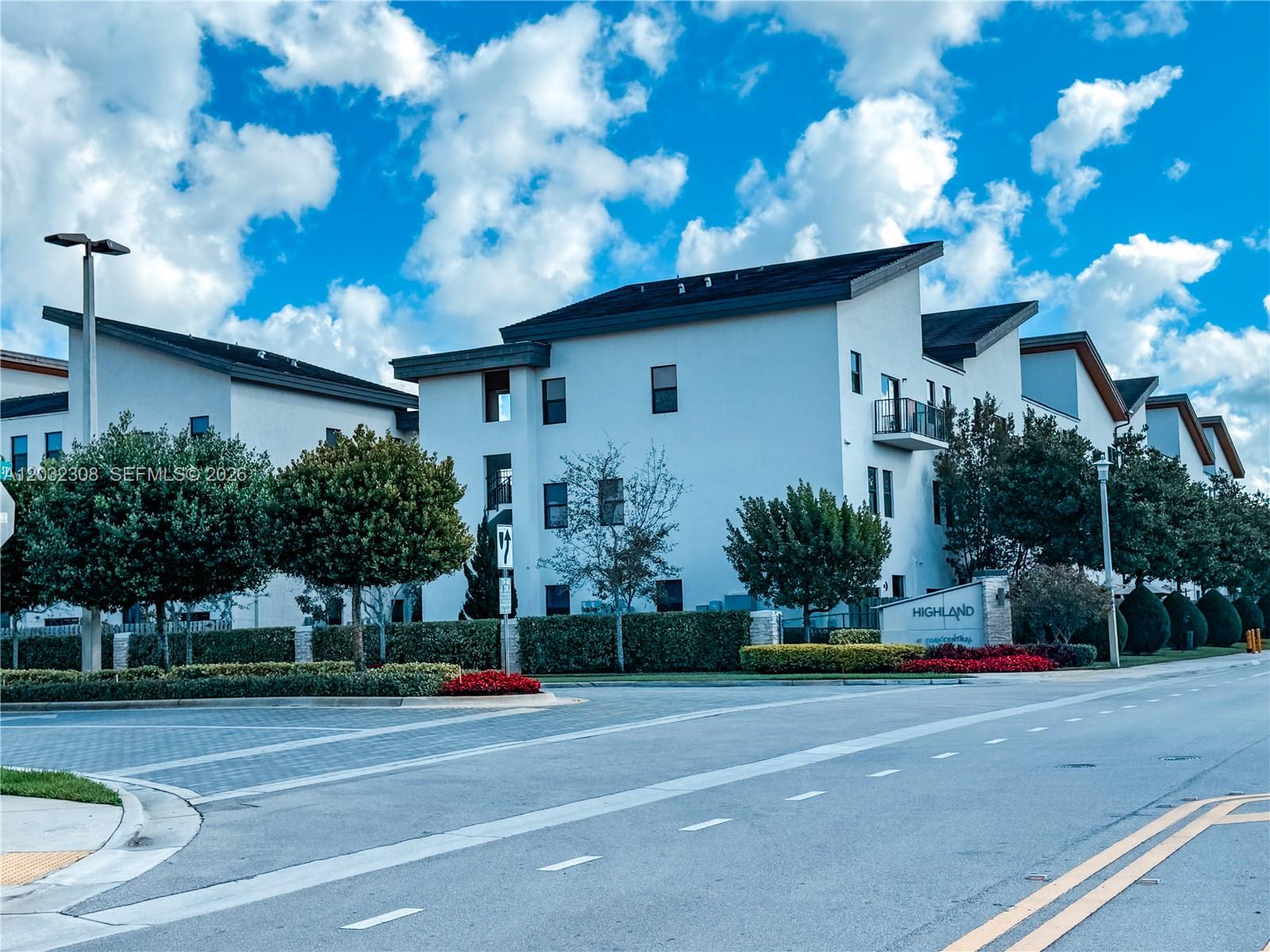 HIGHLAND AT PARK CENTRAL - Residential