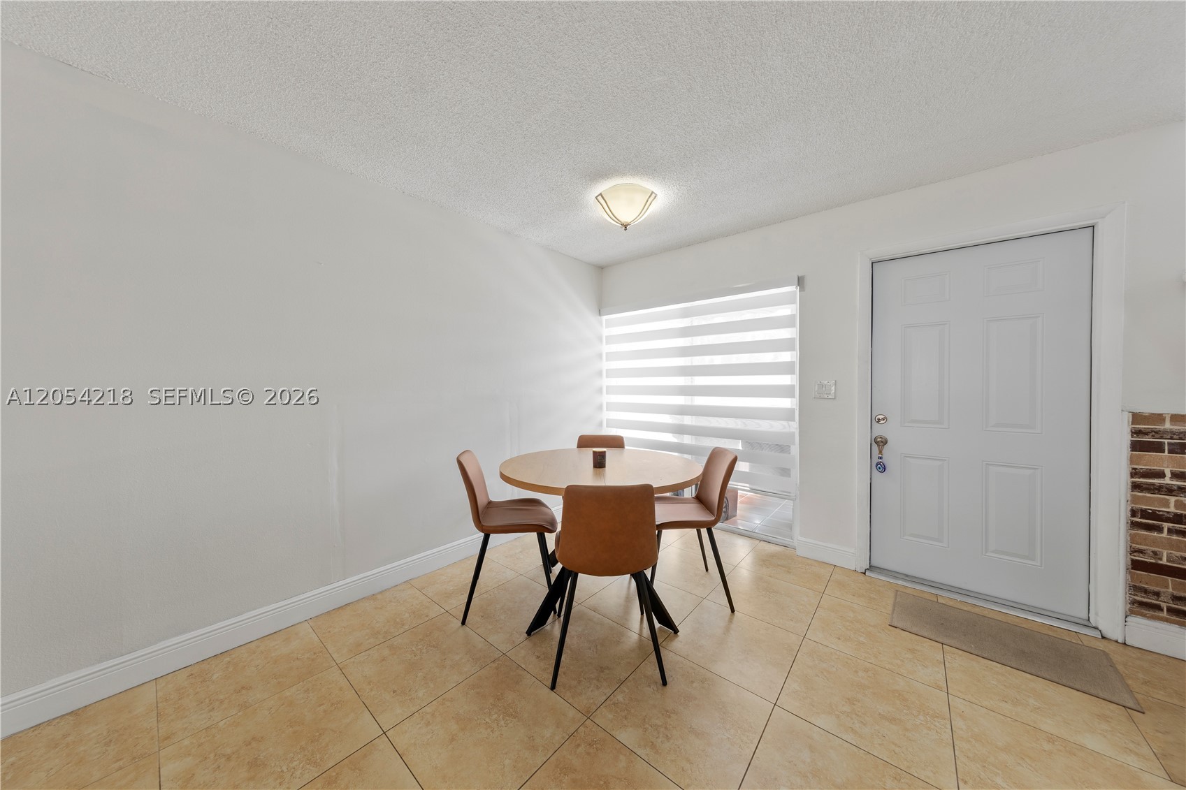 SNAPPER CREEK TOWNHOUSES - Residential Lease