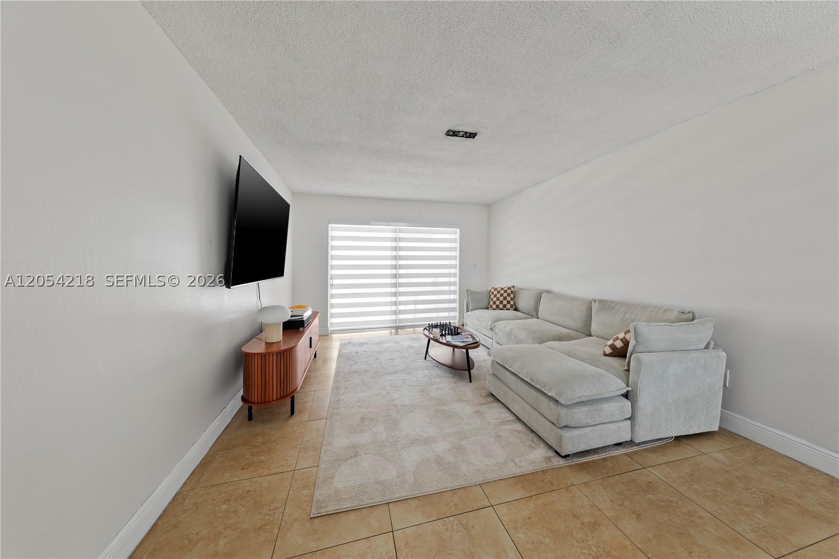 SNAPPER CREEK TOWNHOUSES - Residential Lease